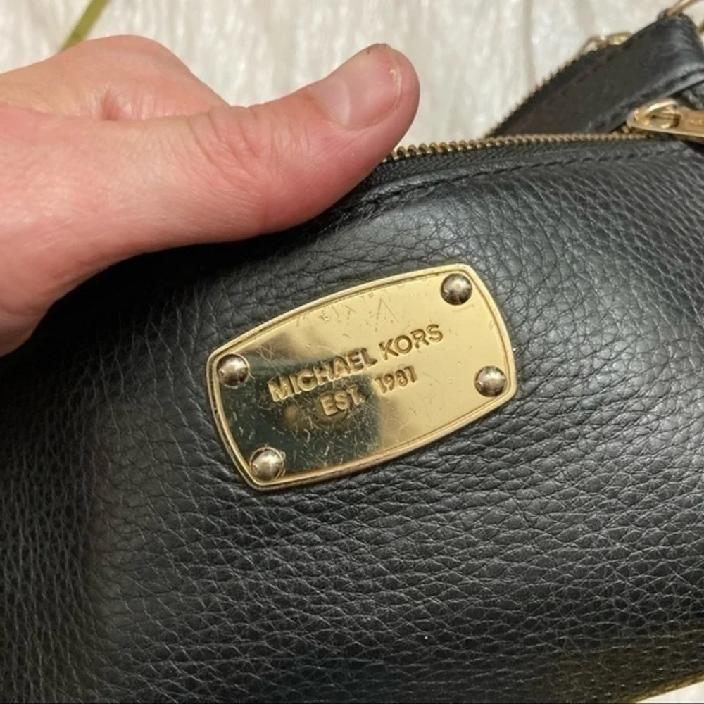 Michael kors black leather mini bag wristlet adorable